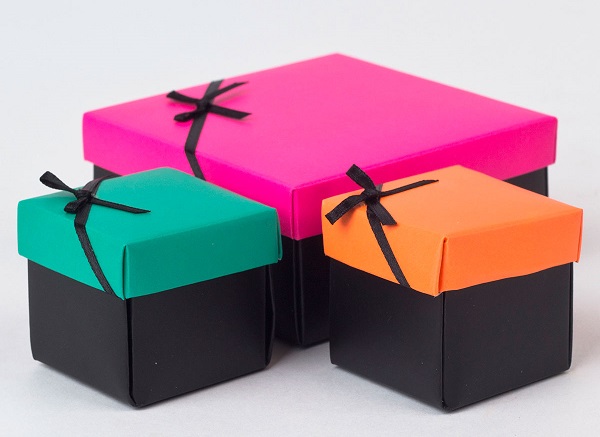 Producing gift cartons